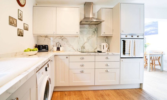 Pendoggett Cabaña | Trecarian Cottage, Pendoggett - a traditional Cornish cottage sleeps 4+dogs