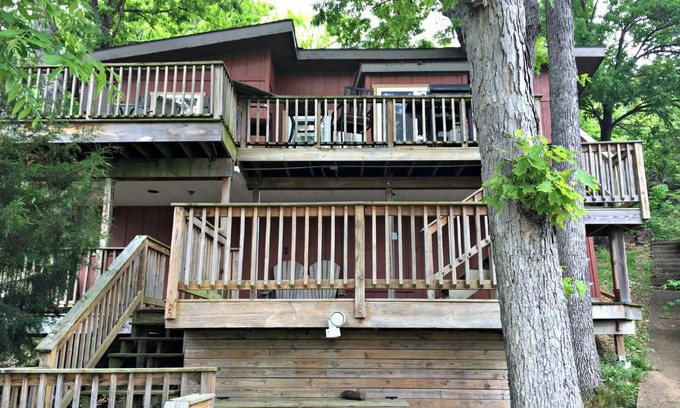 Lake Ozark Casa | Tree House