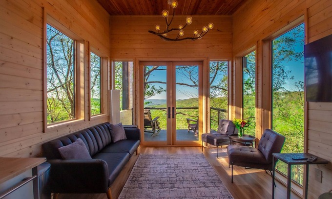 Beersheba Springs Cabina | Tree loft 1 a view for miles in the trees