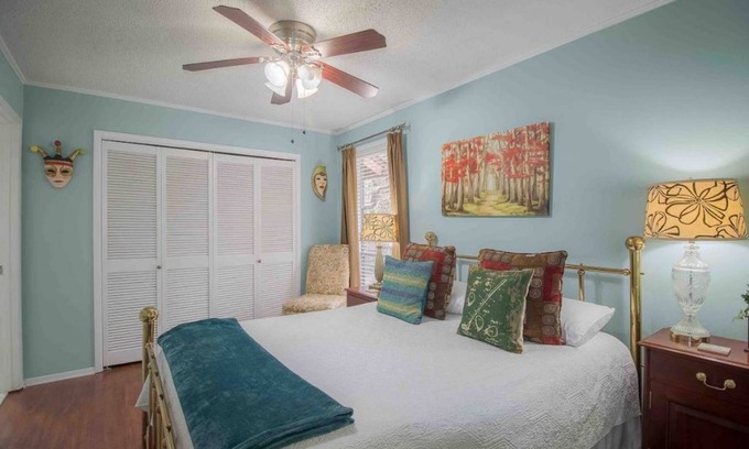 Diamondhead Condominio | Tree Top Condo- Resort Style.CLEAN, Quiet, Pools, Beaches, Golf