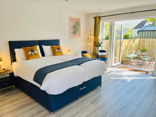 Ballycastle Cabina | Tree View Studio