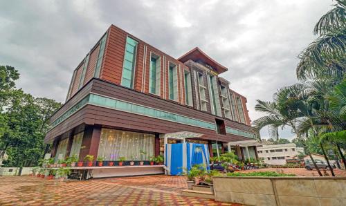 Dehradun Hotel | Treebo Premium Pearl Avenue Banquets And Lawn