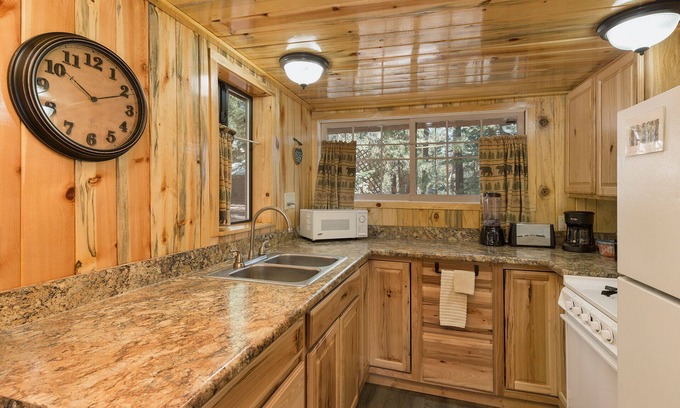 Bayfield Cabina | TreeHouse Cabin on Lake Vallecito - Fireplace, Porch, Hammock, Pets OK