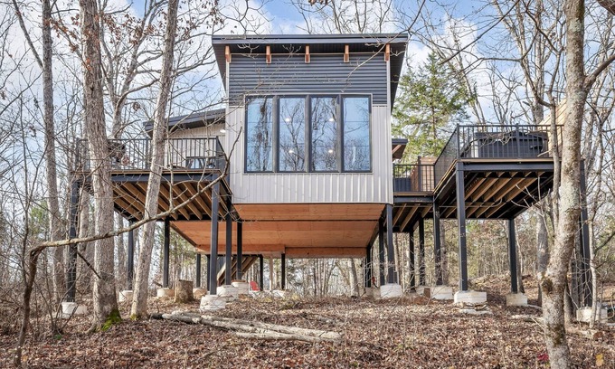 Treloar Cabina | New custom-built TREEHOUSE - Sunrise