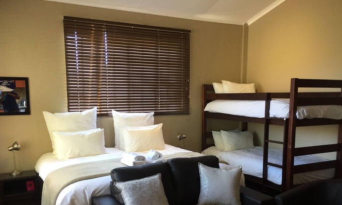 Dullstroom Casa | Treelands Estate, Abbey and Castle