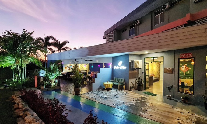 Inanam Hotel | Treeline Urban Inn