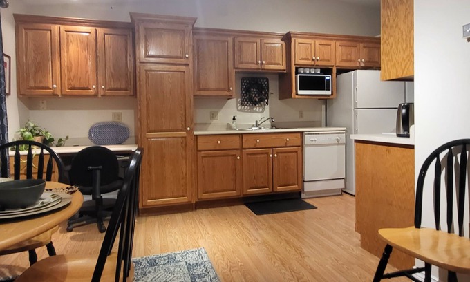 Points East Apartamento | Treetop apartment in Victoria Cross. Minutes to town of Montague in Eastern PEI.