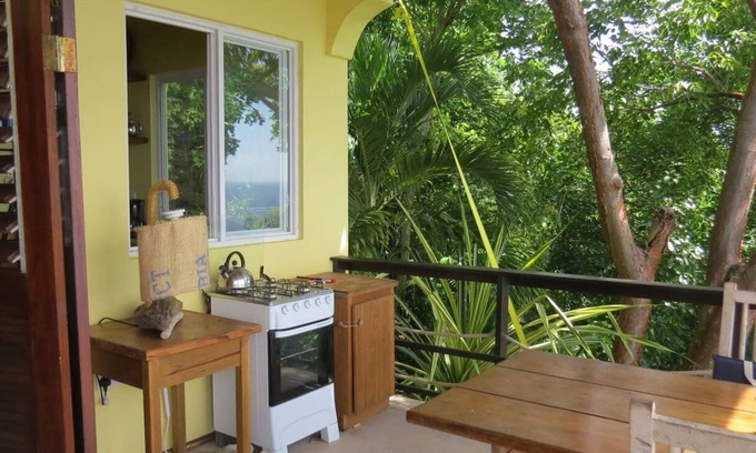 Marigot Bay Cabaña | Treetop Eco Apartment - Treehouse Marigot Bay