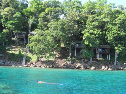 Iboih Casa | Treetop Guesthouse and Bungalows