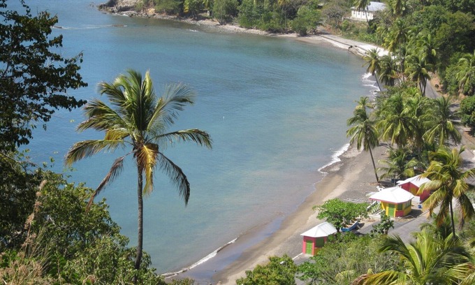 Toucari Cabaña | Hermosa cabaña de madera nueva, vista al mar, privada y cerca de la playa.