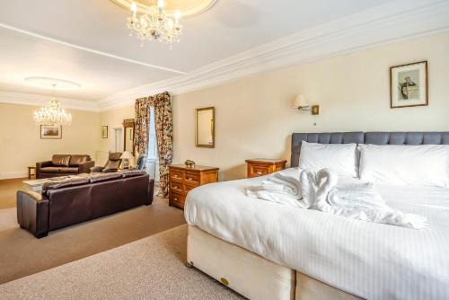 Washaway Casa | Trehellas House Hotel & Courthouse restaurant