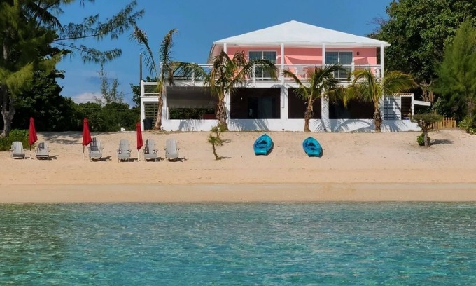 South Palmetto Point Casa | Trela Sands 8 Bedroom Whole House right on the beach
