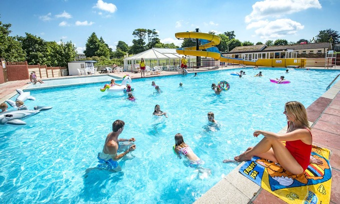 Looe Otro | Trelawne Manor Holiday Park