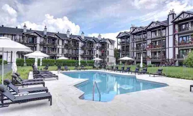 Mont-Tremblant Apartamento | Tremblant's best 4-season location!