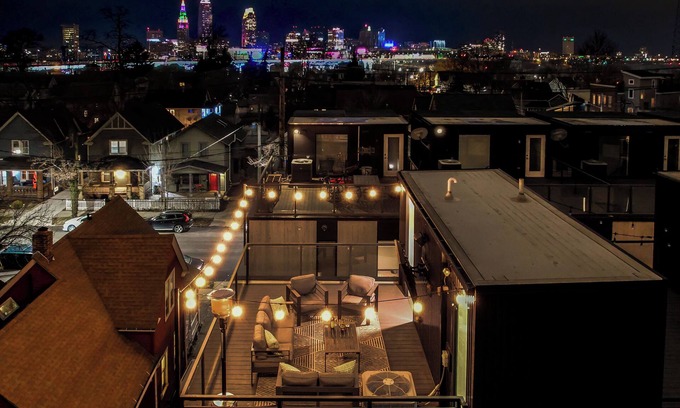Tremont Casa | Tremont Black : Rooftop Patio : Location!