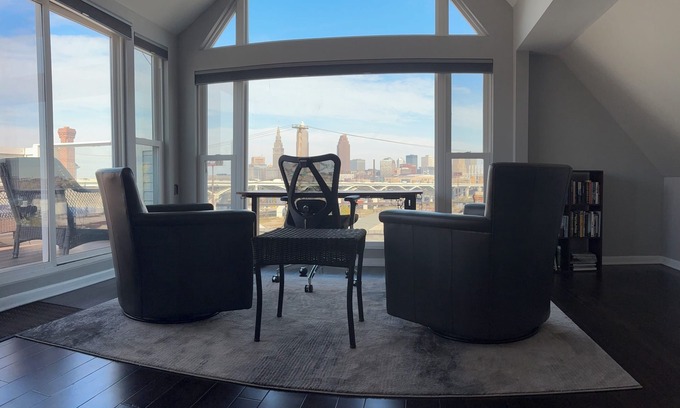 Tremont Casa | Tremont Retreat: City view near towpath w/ deck and hot tub