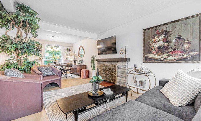 Lakeview Apartamento | Trendy 3 bdrm, lakeside trails, 20 min to Toronto!