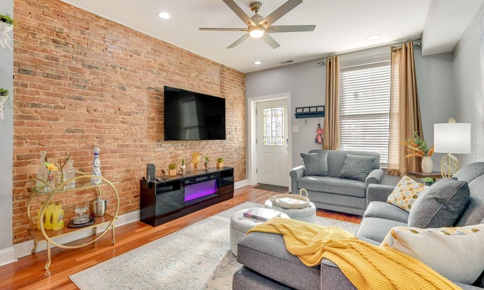 Highlandtown Casa | Trendy Baltimore Townhome: 2 Mi to Downtown!