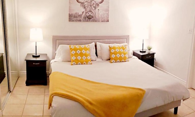 Craigleith Apartamento | Trendy Blue Mountain Studio - King Bed, Free Coffee