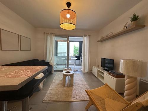 Golfe Juan Apartamento | Trendy & Central Golf Juan Studio By The Sea