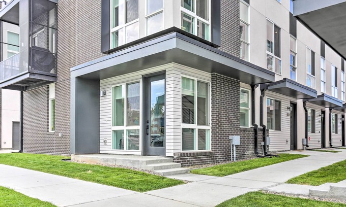 Sloan Lake Apartamento | Trendy Denver Townhome - Walk to Mile High Stadium
