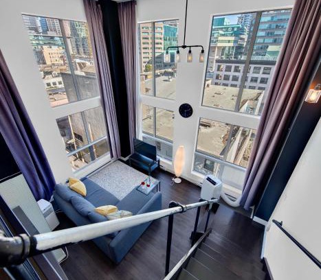 Downtown Vancouver Apartamento | Trendy Downtown Loft Apartment - King Bed!