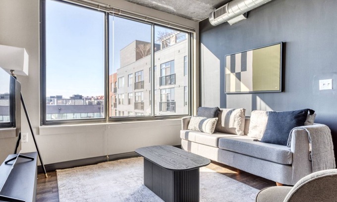 H Street Corridor Apartamento | Trendy H Street 2 BR w/ Gym & Pool, near Union Station, by Blueground