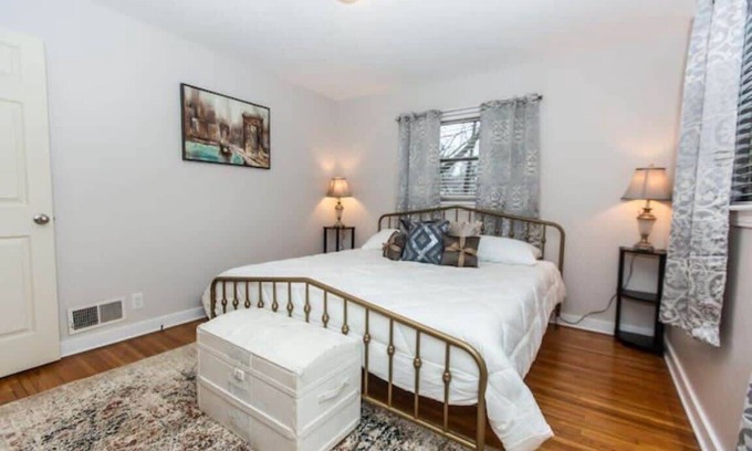 New Castle Casa | Trendy Home w/ Private Backyard - Bham Brickstone