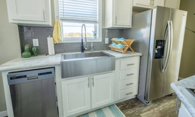 Austin Casa | ☆Trendy micro home in new South Austin community☆