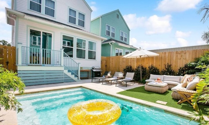 Bayou St. John Casa | Trendy Oasis with Heated Pool, Grill - Near FQ