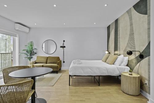 Little Italy Apartamento | Trendy Open-Space Studio by Jean Talon Market