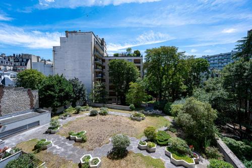 Porte-Dauphine Apartamento | Trendy ,quit and chic