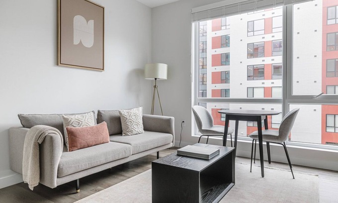 Revere Apartamento | Trendy Revere 1BR w/ Pool, EV Charging, Gym, W/D, by Blueground