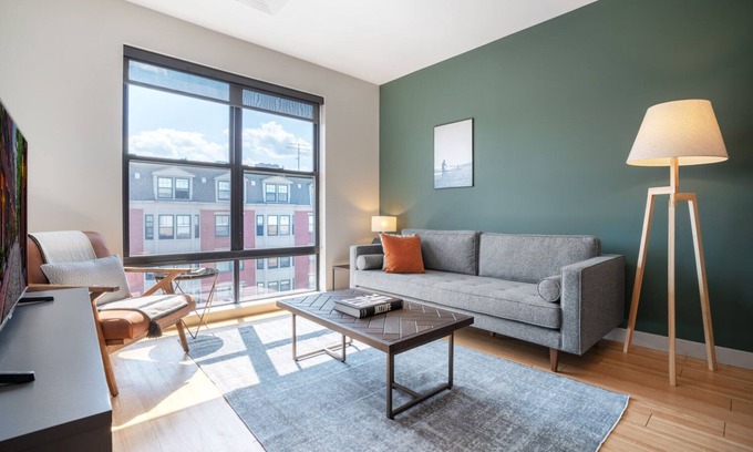 D Street - West Broadway Apartamento | Trendy South Boston 1BR w/ Gym, W/D, Doorman near the T by Blueground