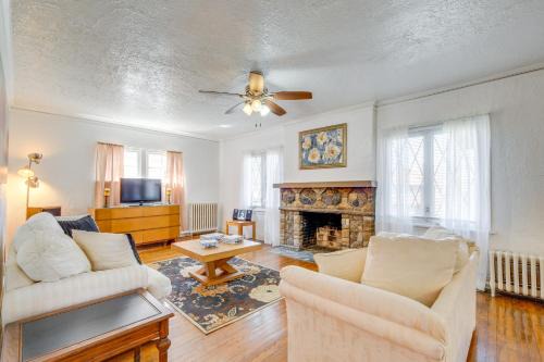 Cleveland Heights Apartamento | Trendy South Euclid Apt - 5 Mi to Cleveland Clinic