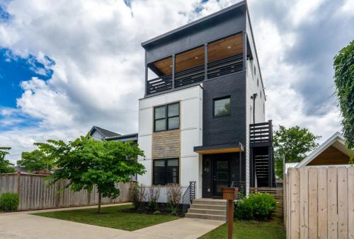 Chestnut Hill Casa | Trendy WeHo Home - Near DT Nashville