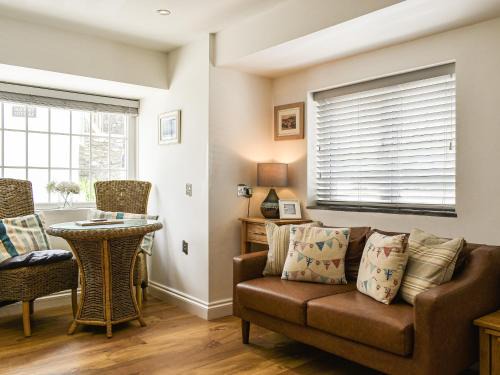 Porth Casa | Trenpeskador - Uk39442