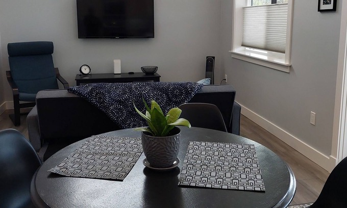 Courtenay Casa | Trent River Retreat