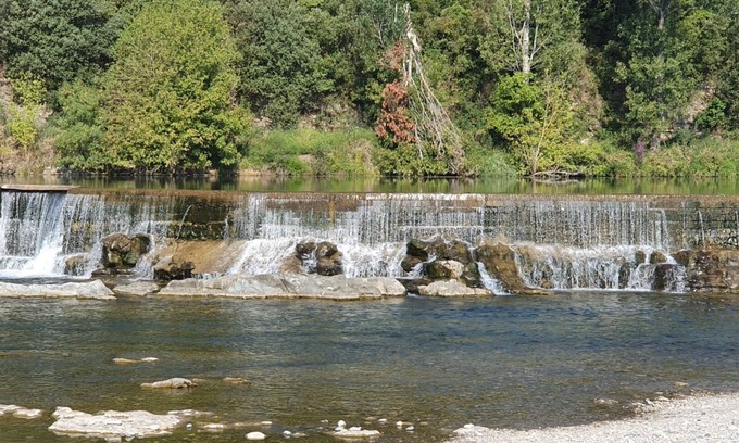 Vallon-Pont-d'Arc Cabaña | MUY BONITO CENTRO DE ALQUILER VALLON PONT D'ARC 2/4 PERSONAS AIRE ACONDICIONADO APARCAMIENTO