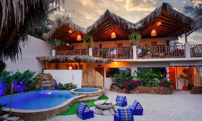 Montañita Casa | Tres Palmas
