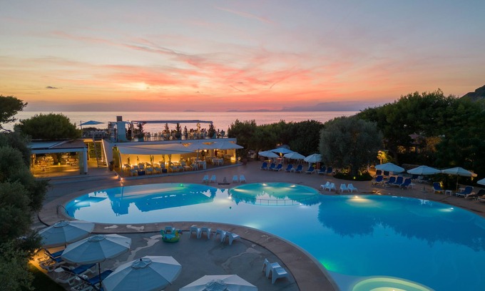 Castellabate Complejo | Trezene Village