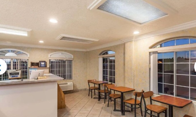 Victorville Hotel | Tri City Inn