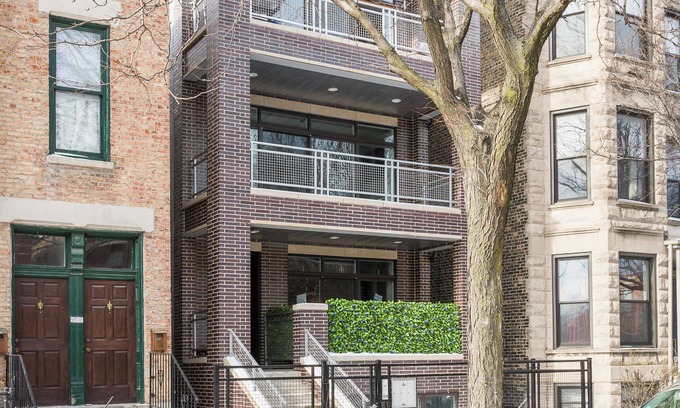 Tri-Taylor Condominio | Tri-Taylor Best Kept Secret Illinois Medical District : IMD.
