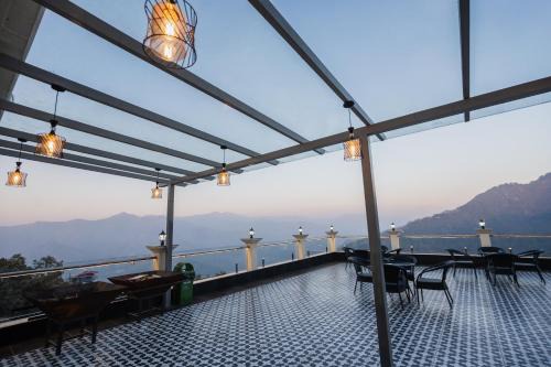 Mussoorie Hotel | Trideus Mountain Club & Resort, Mussoorie