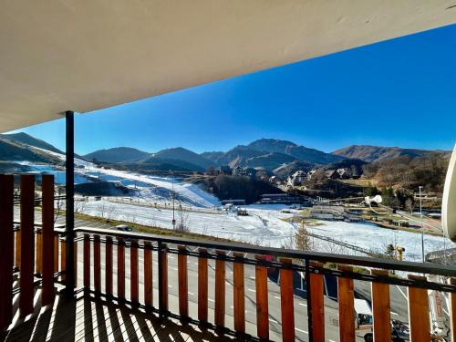 Prato Nevoso Apartamento | Trilocale a due passi dalle piste con balcone