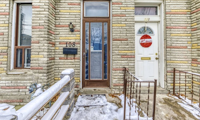 Trinity - Bellwoods Casa | Trinity Bellwoods Artistic Retreat