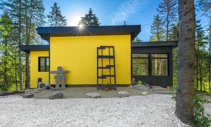 Chelsea Casa | Trinity LOT…built with a touch of nature inside and out