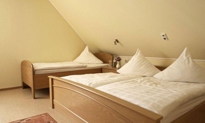 Winterspelt Casa | Habitación Triple - Hotel-Restaurant Haus Hubertus