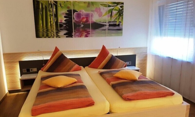 Sigmaringen Apartamento | Triple room with bath or shower and WC