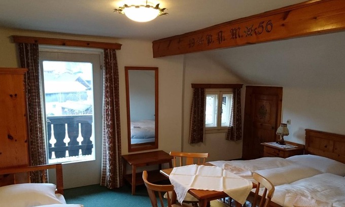 Bruck an der Grossglocknerstrasse Otro | Habitación triple con fl. Agua - Alpenblick, casa de huéspedes